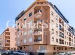 Revente - APPARTEMENT -
TORREVIEJA - Center