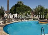 Resale - HOUSE -
LA MARINA - Elche / Elx