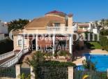Wiederverkauf - VILLA -
TORREVIEJA - Torrelamata - La Mata