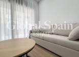 Wederverkoop - APPARTEMENT -
TORREVIEJA - Estacion de autobuses