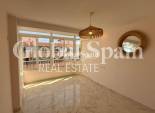 Wederverkoop - APPARTEMENT -
TORREVIEJA - Playa del Acequión