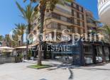 Resale - APARTMENT -
TORREVIEJA - Paseo maritimo