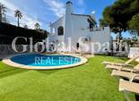 Wiederverkauf - VILLA -
VILLAMARTÍN - Costa Blanca