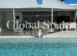 Resale - VILLA -
ORIHUELA - Inland