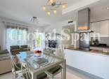 Wederverkoop - VILLA -
CIUDAD QUESADA
