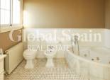 Resale - VILLA -
ROJALES - Inland
