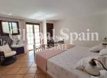 Revente - APPARTEMENT -
TORREVIEJA - Los Frutales