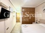 Revente - APPARTEMENT -
TORREVIEJA - Torrevieja