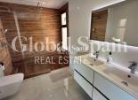 Wederverkoop - VILLA -
ORIHUELA COSTA - VILLAMARTÍN