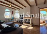 Wiederverkauf - VILLA -
ORIHUELA COSTA - VILLAMARTÍN