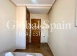 Wederverkoop - APPARTEMENT -
TORREVIEJA - Torrevieja