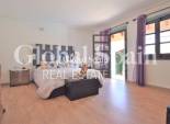 Resale - VILLA -
ORIHUELA COSTA - Villamartin