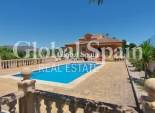 Resale - VILLA -
CALASPARRA - Inland