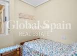 Wederverkoop - APPARTEMENT -
TORREVIEJA - Torrevieja