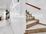 Wiederverkauf - HAUS -
TORREVIEJA - Calas blanca