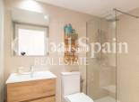 Wederverkoop - APPARTEMENT -
TORREVIEJA - Punta prima