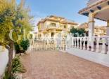 Venta - Casa -
ORIHUELA COSTA - CABO ROIG