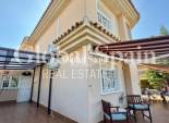 Wiederverkauf - Villa -
TORREVIEJA - LOS BALCONES - LOS ALTOS