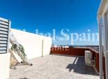 Wiederverkauf - HAUS -
ORIHUELA COSTA - VILLAMARTÍN