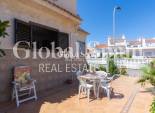 Wederverkoop - Villa -
TORREVIEJA - Torreblanca