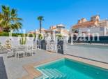 Wiederverkauf - VILLA -
TORREVIEJA - Costa Blanca
