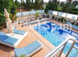 Wederverkoop - VILLA -
TORREVIEJA - La Mata