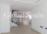 Wiederverkauf - Villa-Penthouse -
TORREVIEJA - Aguas Nuevas