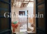 Venta - CASA -
LOS MONTESINOS