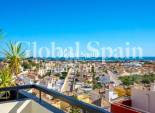 Wiederverkauf - HAUS -
ORIHUELA COSTA - Costa Blanca