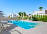 Wederverkoop - VILLA -
CIUDAD QUESADA