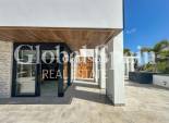 Wiederverkauf - VILLA -
ORIHUELA COSTA - VILLAMARTÍN