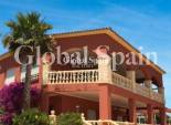 Wederverkoop - VILLA -
ALFAZ DEL PI - Costa Blanca