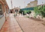 Resale - VILLA -
TORREVIEJA - La Siesta - El Salado - Torreta