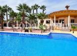 Revente - VILLA -
CATRAL