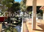 Wiederverkauf - VILLA -
ORIHUELA COSTA - CAMPOAMOR