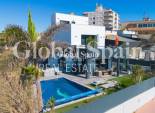 Resale - VILLA -
TORREVIEJA - Rosaleda