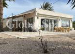 Resale - VILLA -
CREVILLENTE