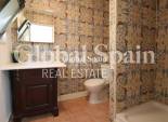 Wederverkoop - HUIS -
Catral - Catral - Country