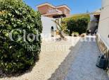 Odsprzedaż - WILLA  -
TORREVIEJA - 
