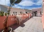 Resale - VILLA -
PLAYA FLAMENCA - Costa Blanca