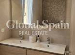 Odsprzedaż - WILLA  -
TORREVIEJA - 