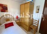 Wiederverkauf - WOHNUNG -
TORREVIEJA - Playa de los Naufragos