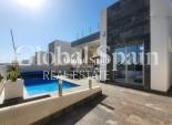Revente - VILLA -
VILLAMARTÍN - Costa Blanca