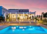 Resale - Villa -
CIUDAD QUESADA