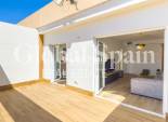 Venta - APARTAMENTO -
TORREVIEJA - Playa del Cura