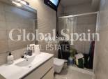 Odsprzedaż - WILLA  -
TORREVIEJA - 
