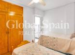 Resale - APARTMENT -
TORREVIEJA - Paseo maritimo