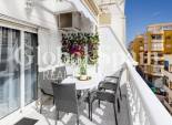 Wederverkoop - APPARTEMENT -
TORREVIEJA - Estacion de autobuses