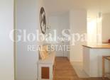 Odsprzedaż - Apartament -
