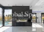 Wederverkoop - VILLA -
TORREVIEJA - Torreta Florida